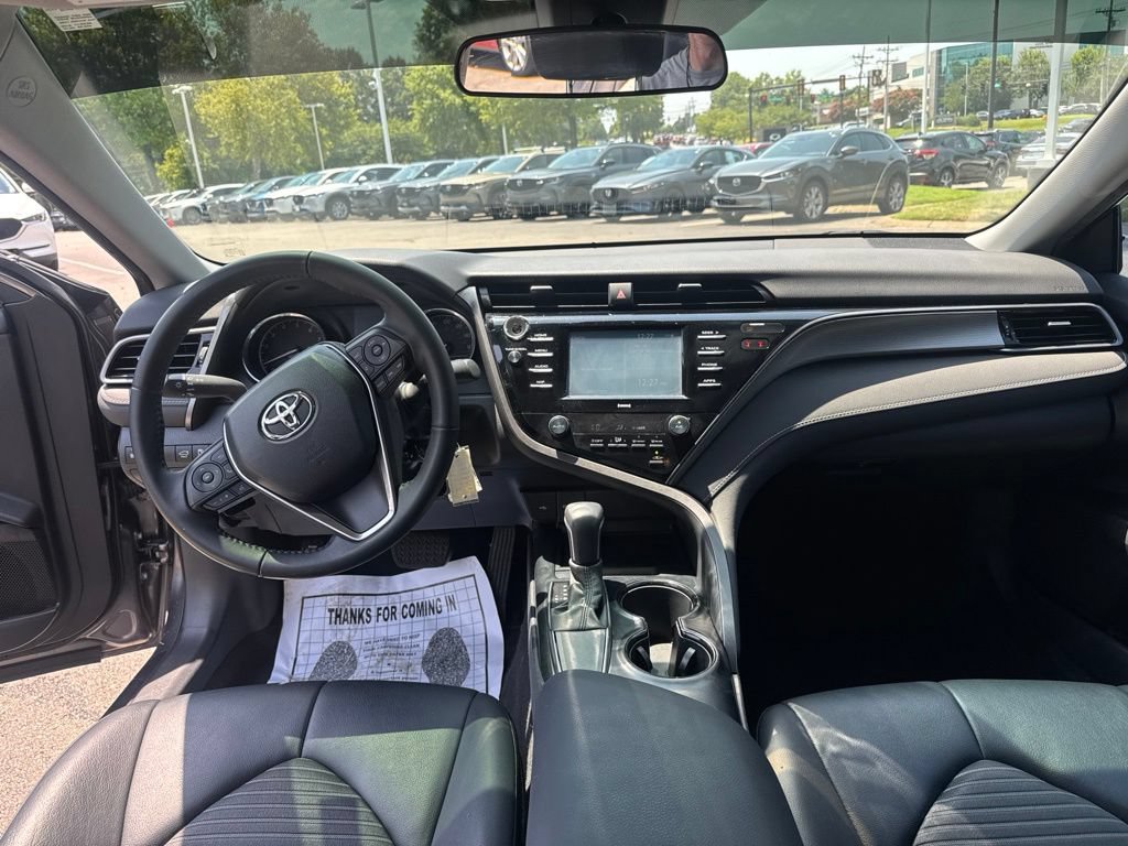 Used 2020 Toyota Camry SE FWD image 12