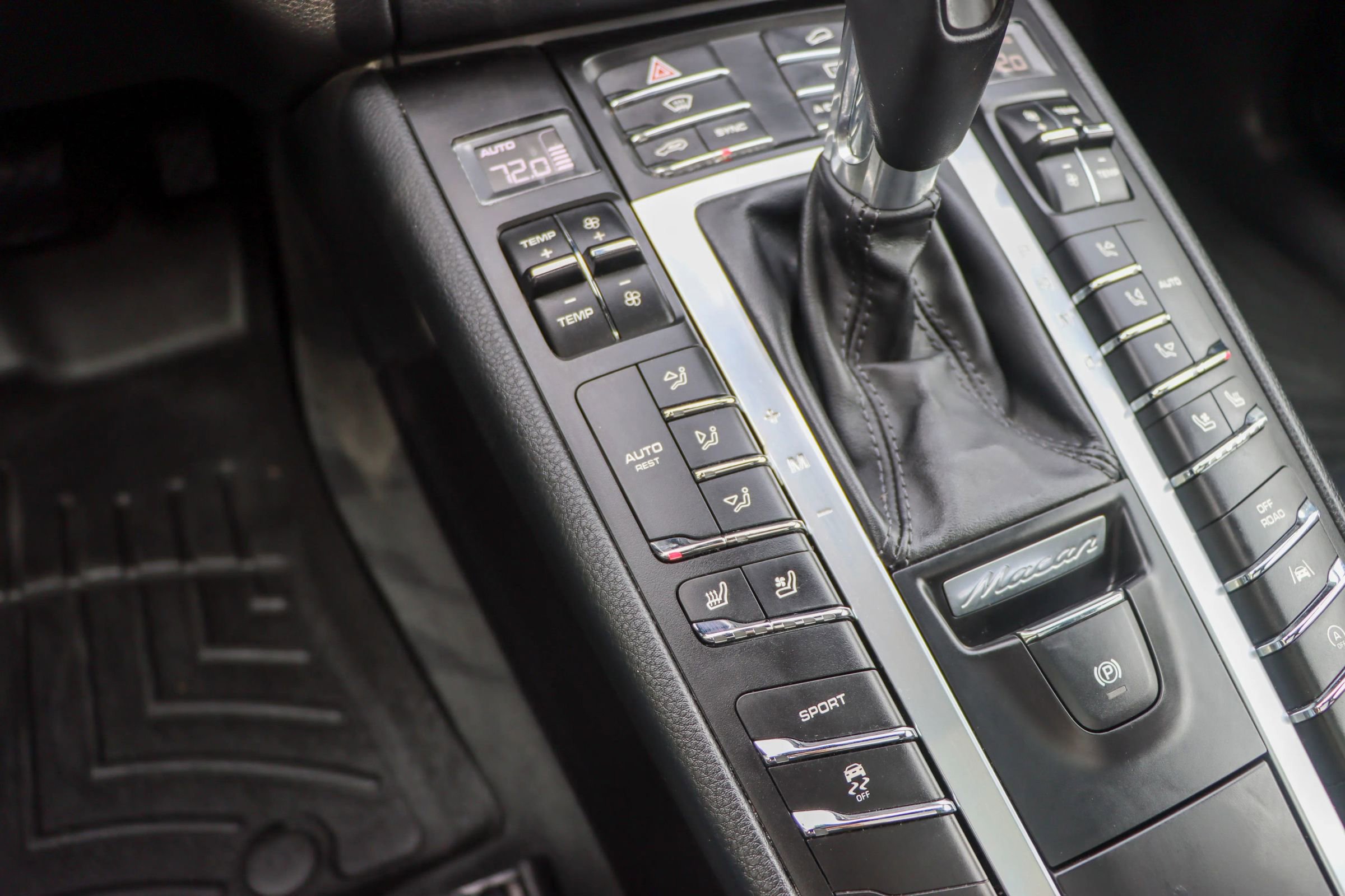 Used 2017 Porsche Macan S image 41