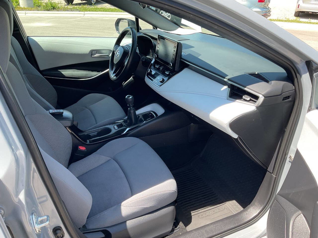 Used 2022 Toyota Corolla SE FWD image 41
