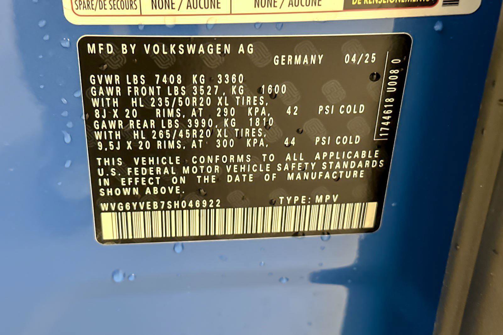 New 2025 Volkswagen ID. Buzz 1st Edition image 28