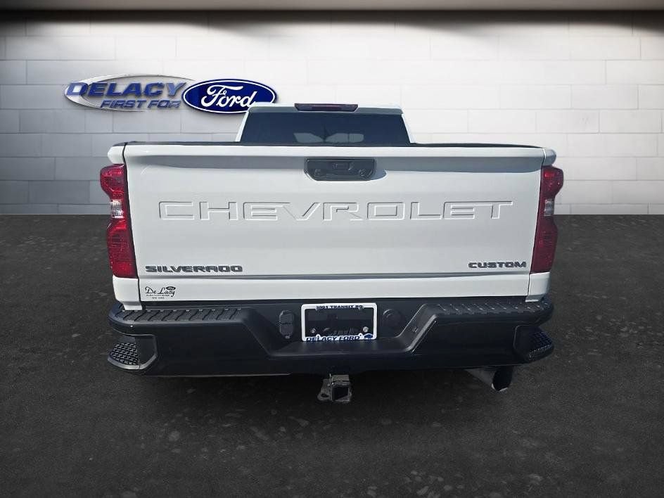Used 2022 Chevrolet Silverado 2500 Custom w/ Custom Value Package AWD/4WD image 6
