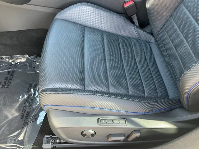 Used 2024 Volkswagen Golf R AWD/4WD image 13