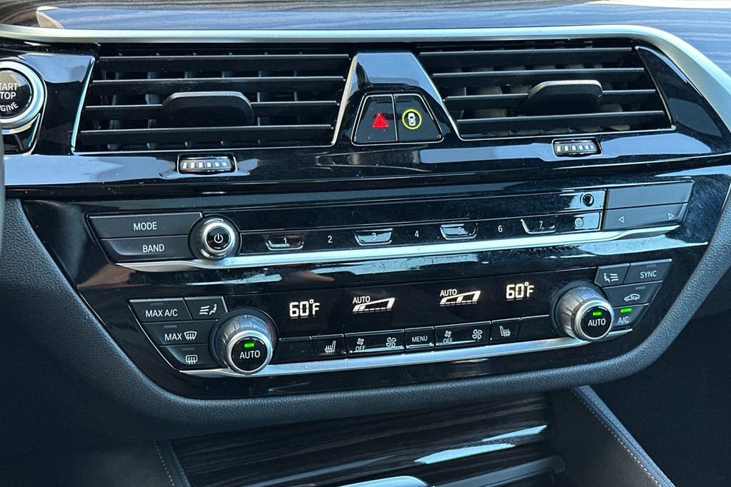 Used 2023 BMW 530e w/ M Sport Package image 23