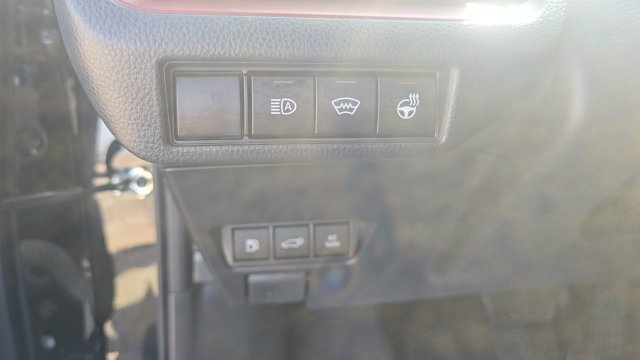 Used 2024 Toyota Prius Prime Premium w/ Advanced Technology Package FWD image 31