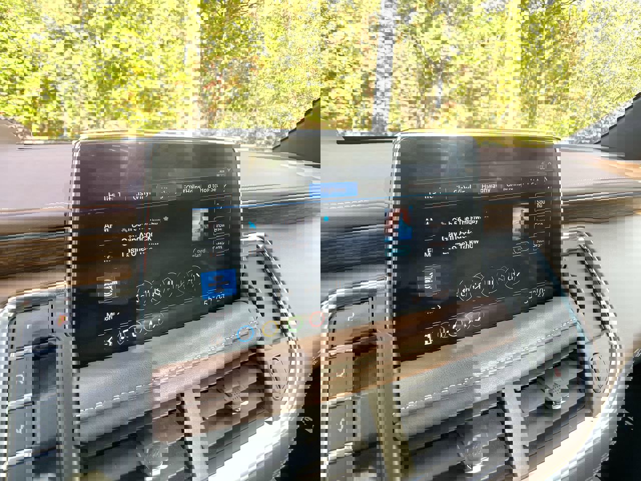 Used 2021 Chevrolet Tahoe High Country w/ Premium Package image 17