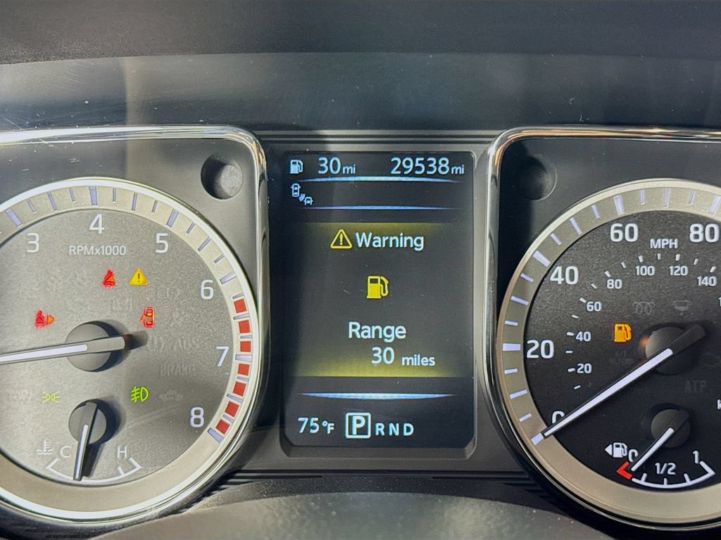 Used 2017 Nissan Titan SL w/ Chrome Package RWD image 15
