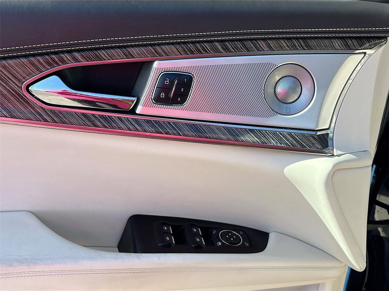 Used 2019 Lincoln Nautilus Black Label image 19