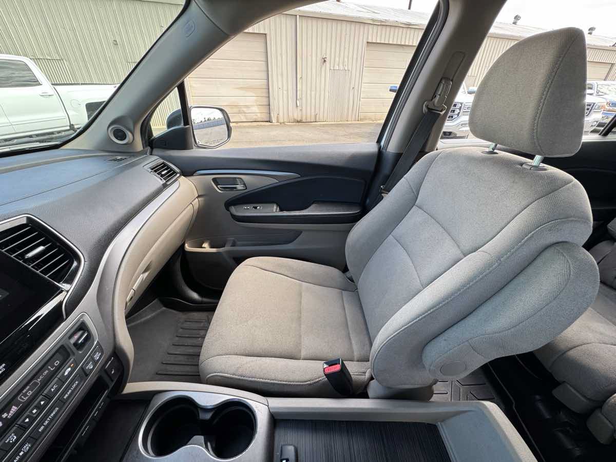 Used 2020 Honda Pilot EX image 35