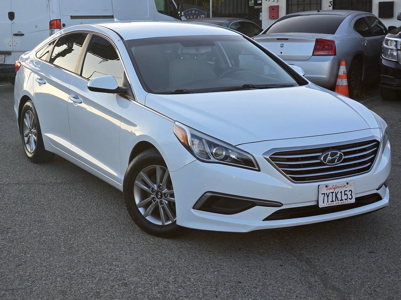 Used 2016 Hyundai Sonata SE image 3