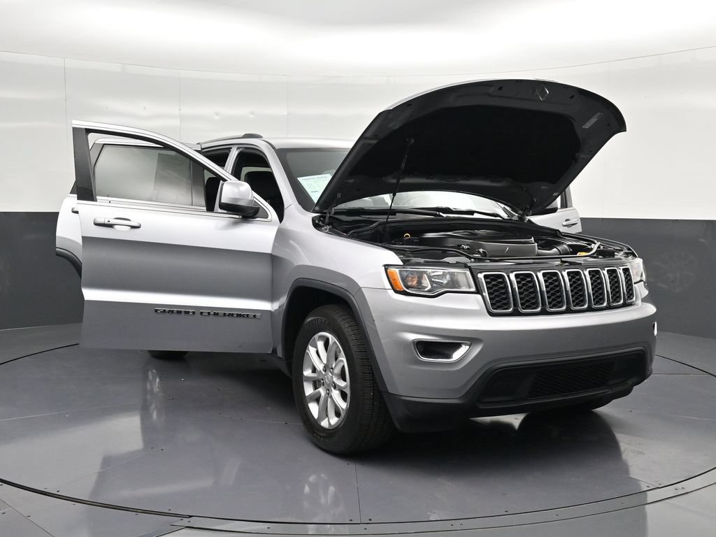 Used 2021 Jeep Grand Cherokee Laredo RWD image 29