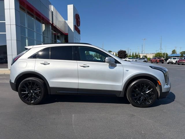 Used 2022 Cadillac XT4 Sport w/ Cold Weather Package AWD/4WD image 8