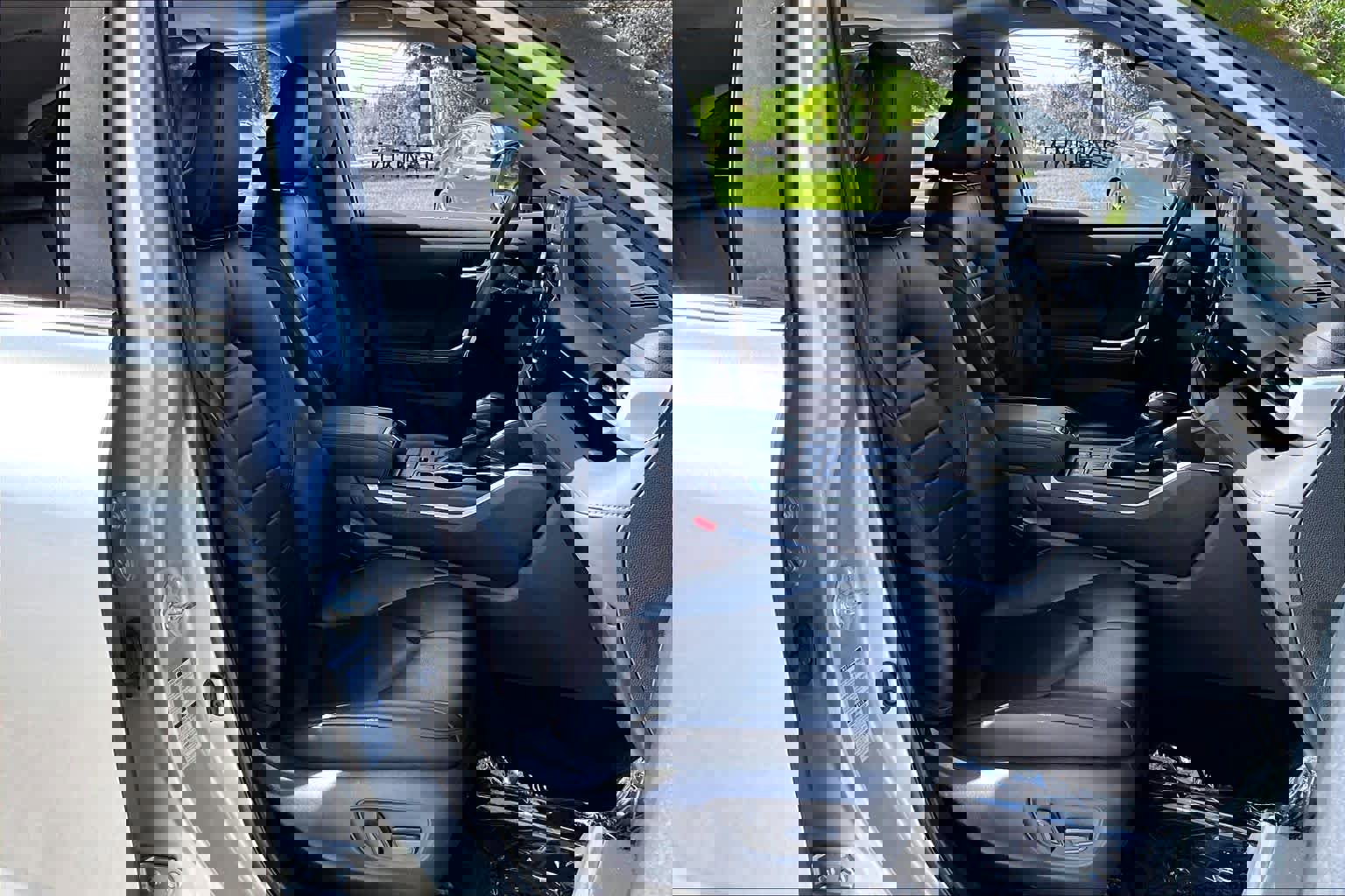 Used 2022 Toyota Highlander XLE image 9