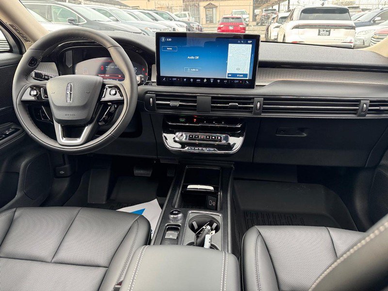 Certified 2025 Lincoln Corsair AWD w/ Equipment Group 101A image 13