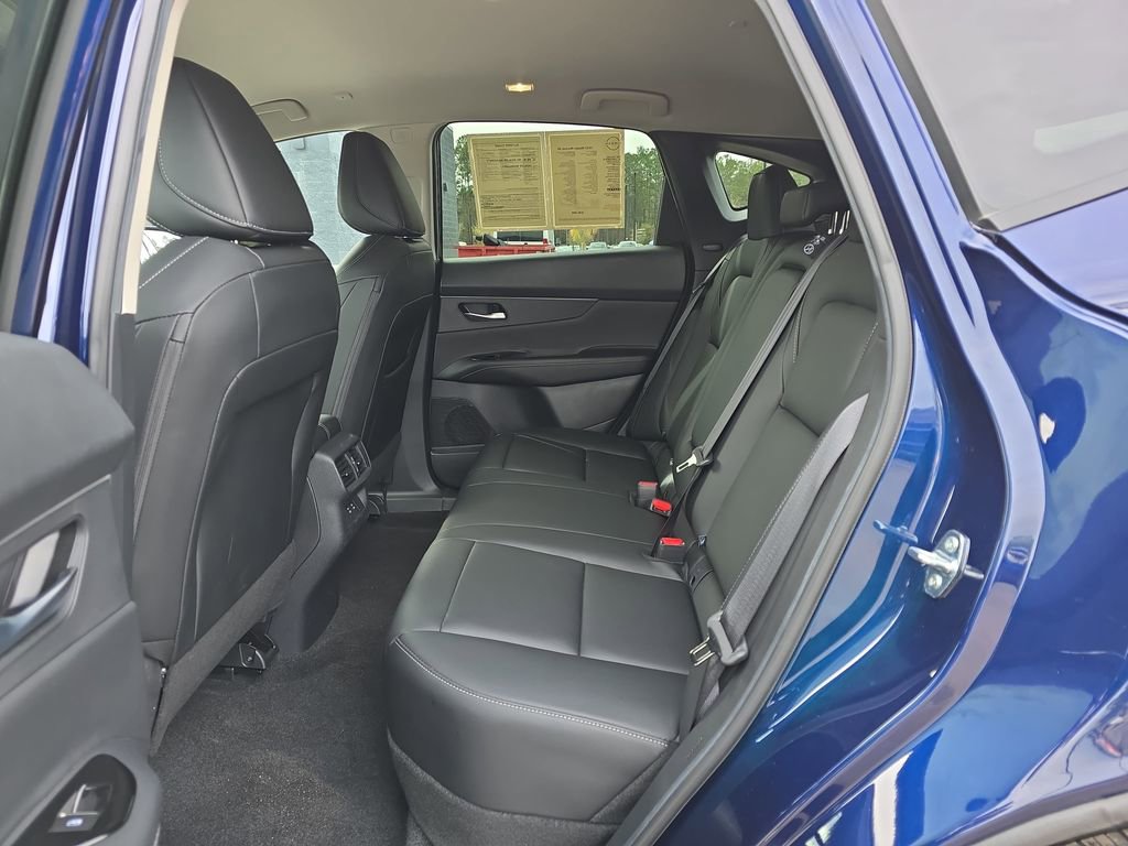 Used 2025 Nissan Murano SV image 18