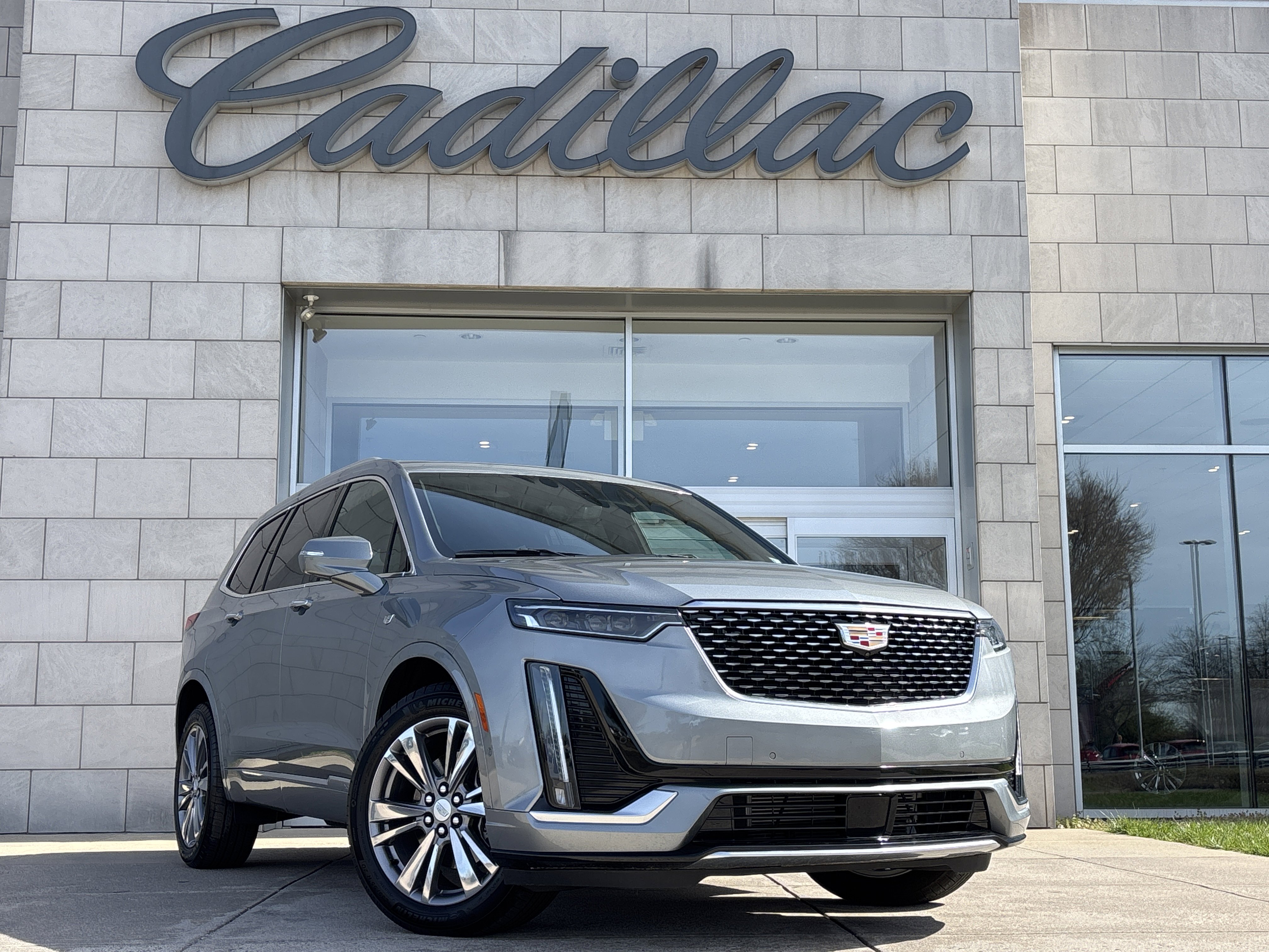 Used 2024 Cadillac XT6 Premium Luxury w/ Platinum Package image 1