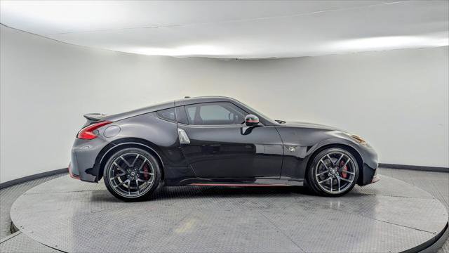 Used 2015 Nissan 370Z NISMO image 9