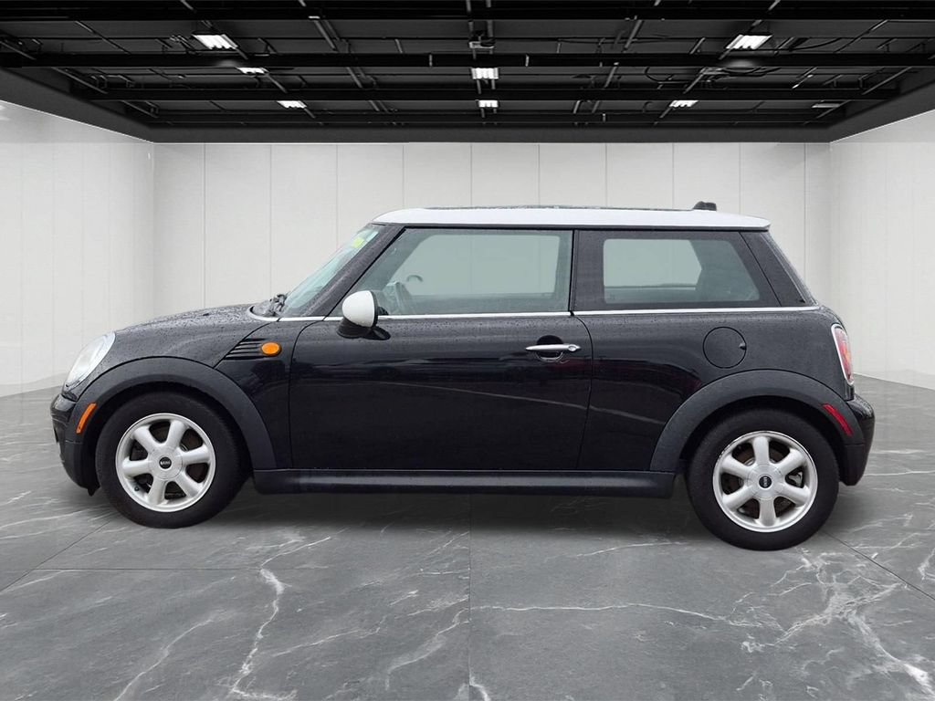 Used 2009 MINI Cooper Hardtop FWD image 2