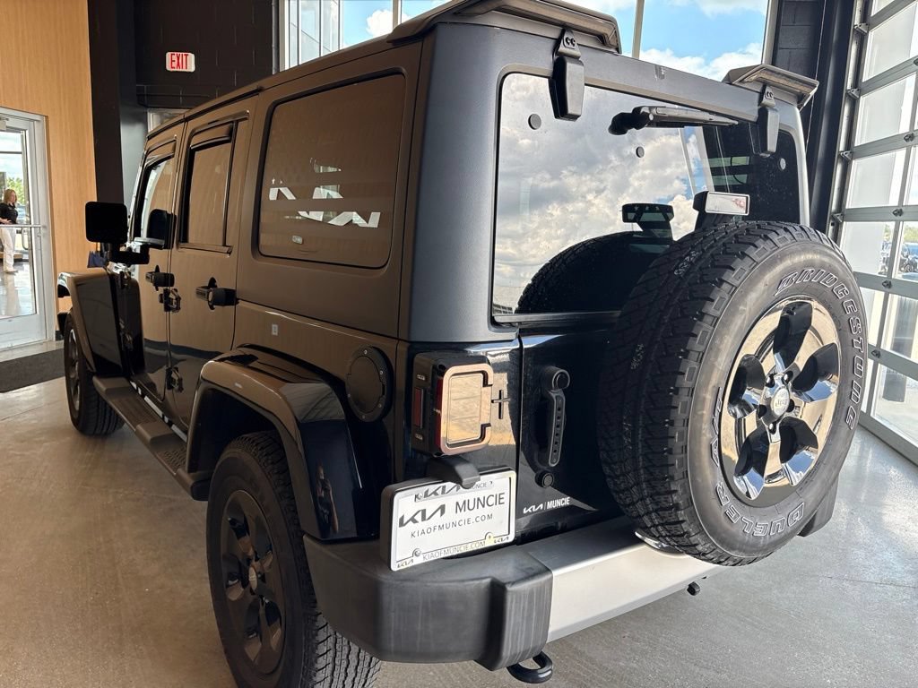 Used 2013 Jeep Wrangler Unlimited Sahara w/ Connectivity Group AWD/4WD image 10