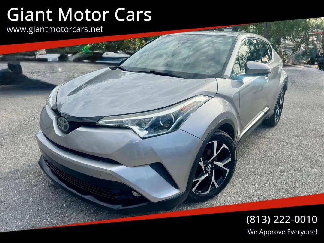 Used 2019 Toyota C-HR Limited FWD image 1