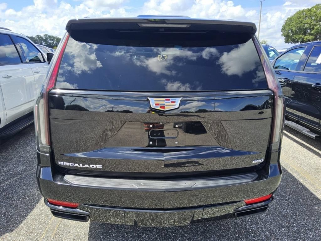 Used 2024 Cadillac Escalade ESV Sport Platinum w/ Heavy-Duty Trailer Package AWD/4WD image 9