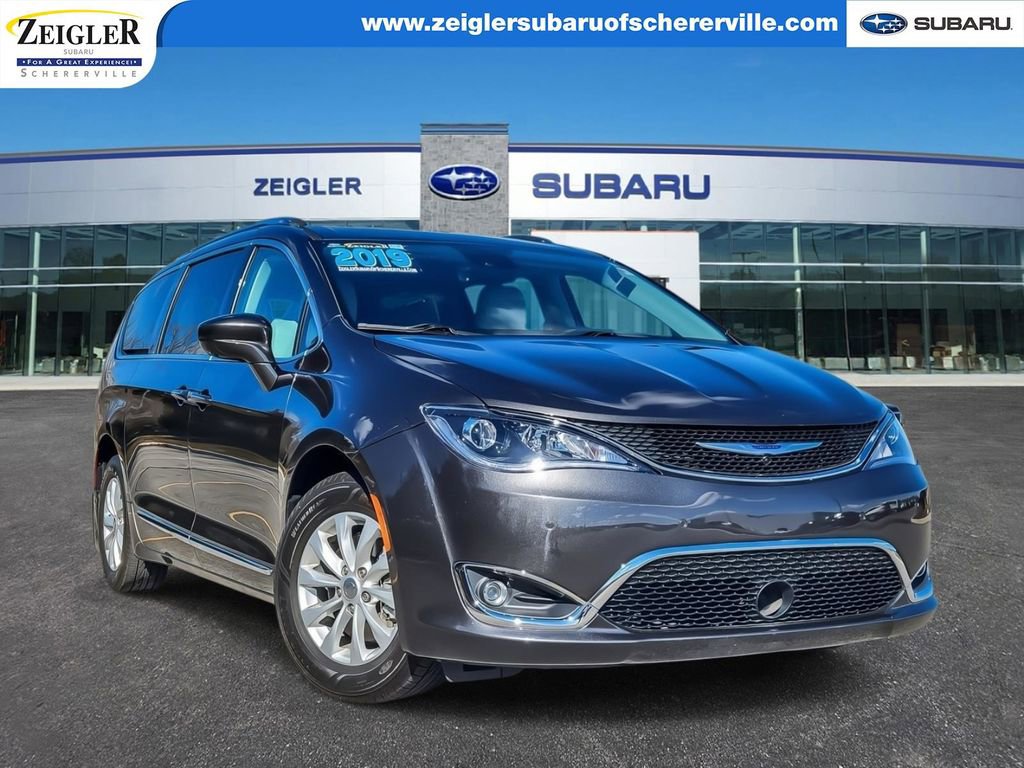 Used 2019 Chrysler Pacifica Touring-L w/ Advanced Safetytec Group image 1