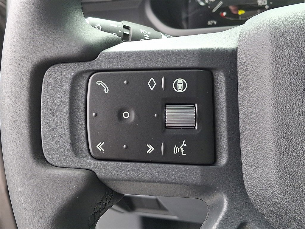 New 2025 Land Rover Defender 110 S image 18