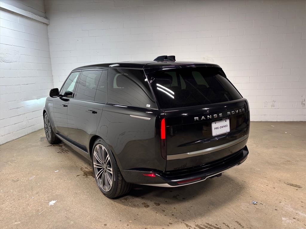 Used 2025 Land Rover Range Rover Long Wheelbase SE image 9