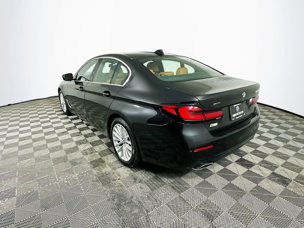 Used 2023 BMW 530i xDrive w/ Executive Package image 6