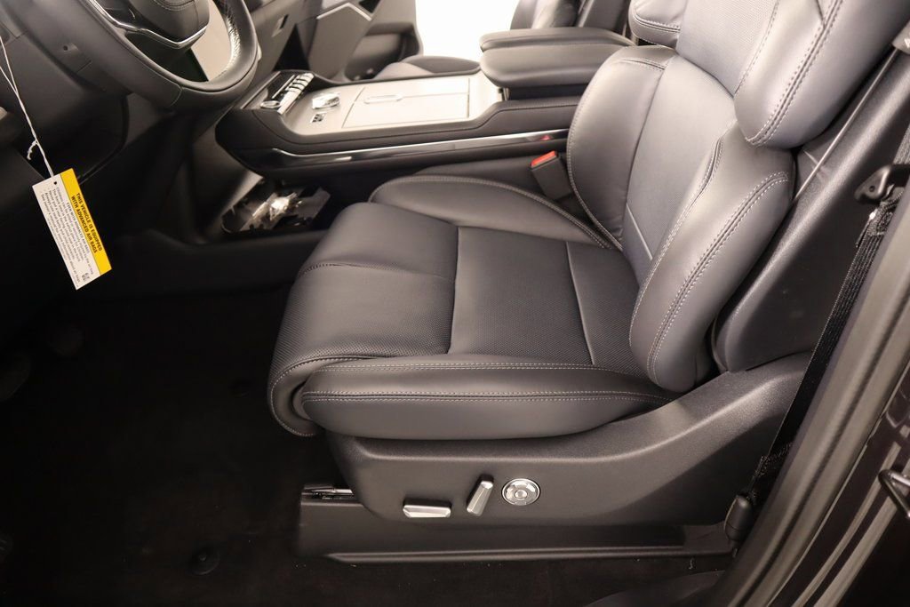 New 2025 Lincoln Navigator Reserve image 12