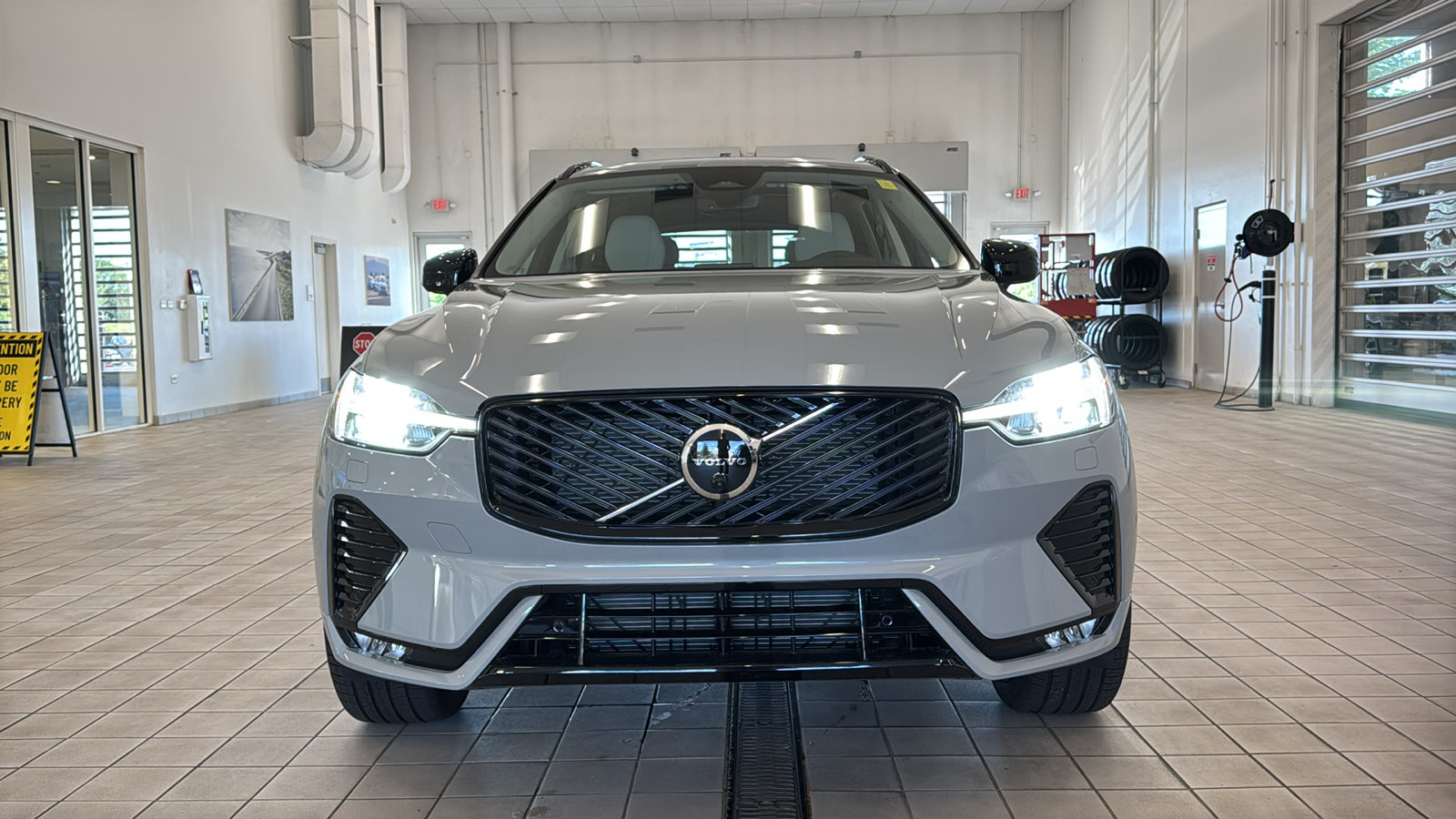 New 2026 Volvo XC60 B5 Ultra w/ Protection Package Premier AWD/4WD image 10