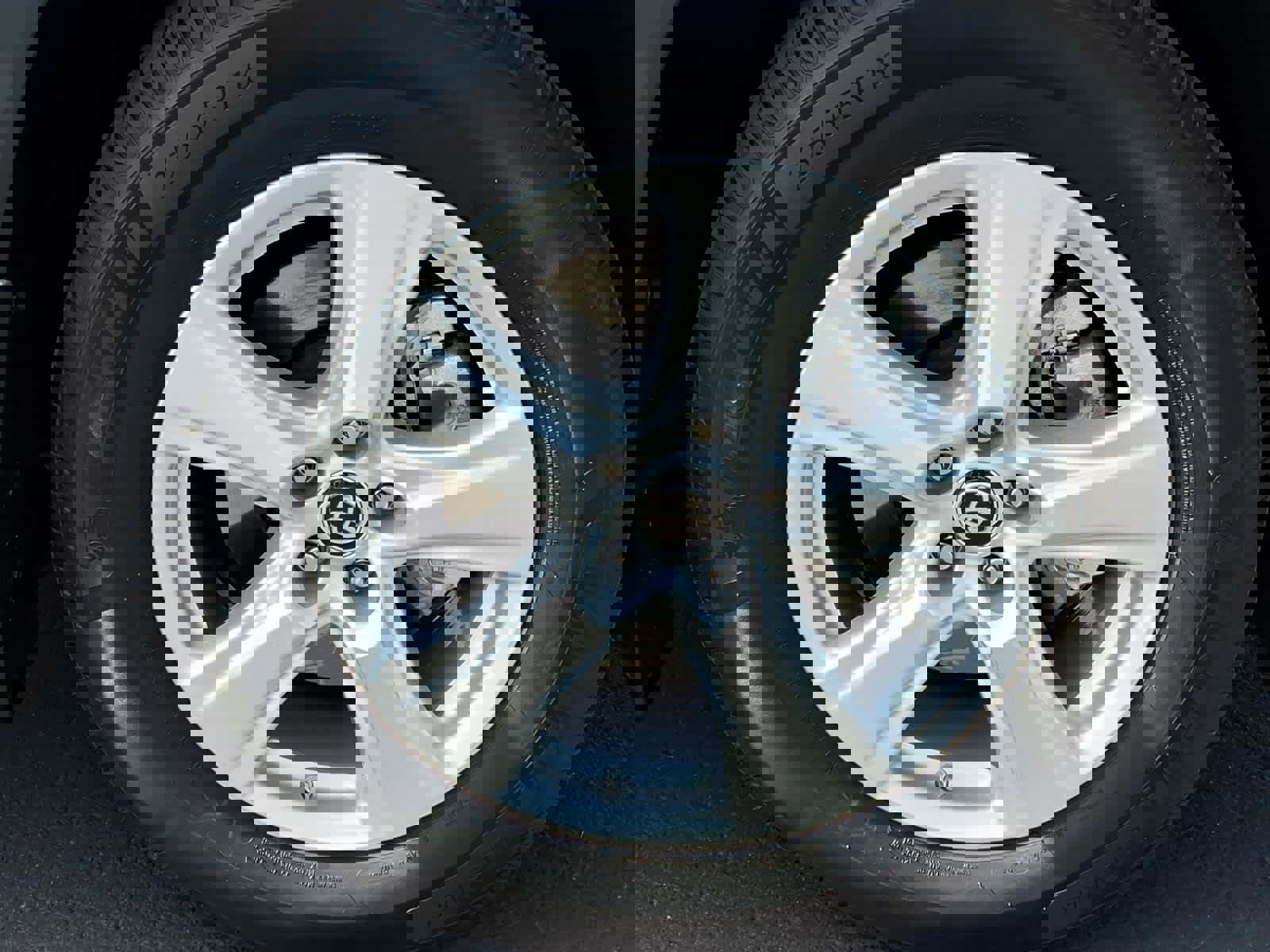 Used 2023 Toyota Highlander L image 10