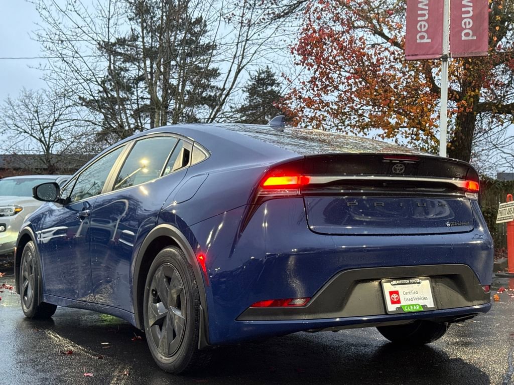 Certified 2024 Toyota Prius Prime SE image 3