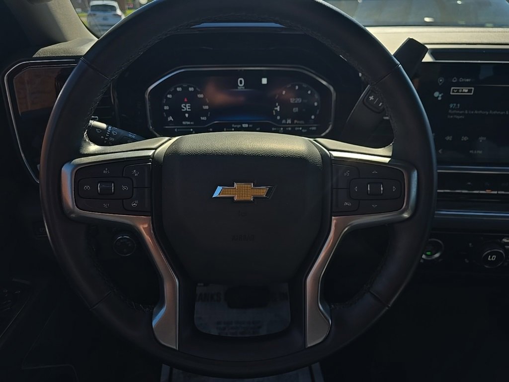 Used 2023 Chevrolet Silverado 1500 LT image 9