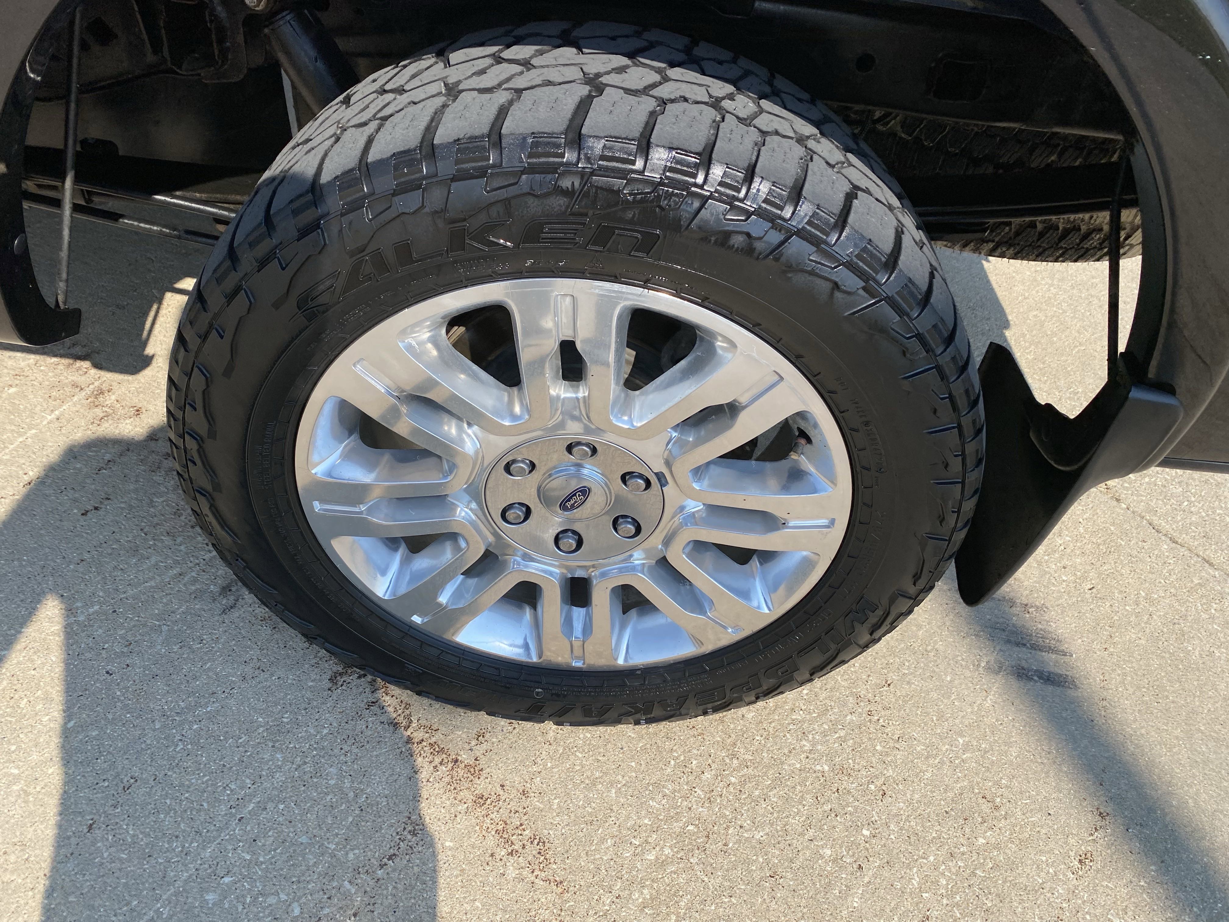 Used 2014 Ford F150 Platinum image 3