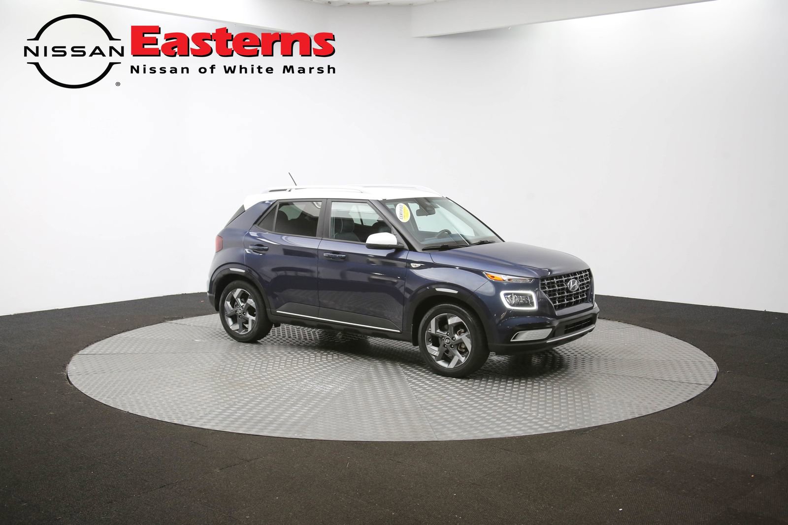 Used 2023 Hyundai Venue Limited image 79