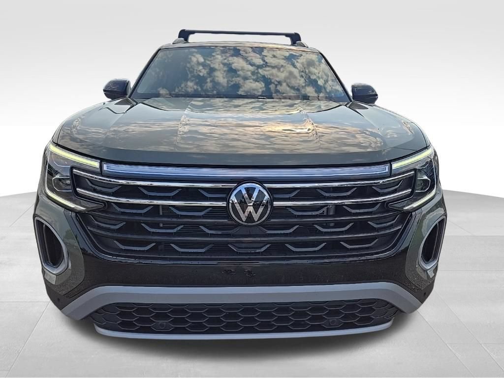 Used 2024 Volkswagen Atlas Peak Edition SEL AWD/4WD image 8