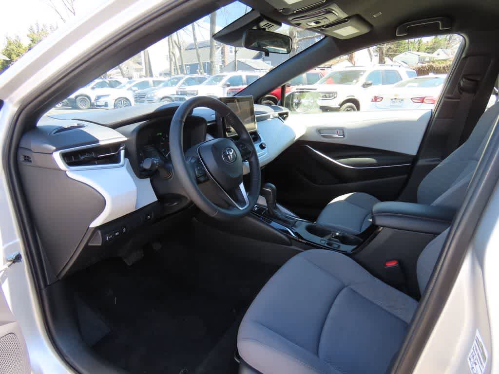 Used 2024 Toyota Corolla SE image 2