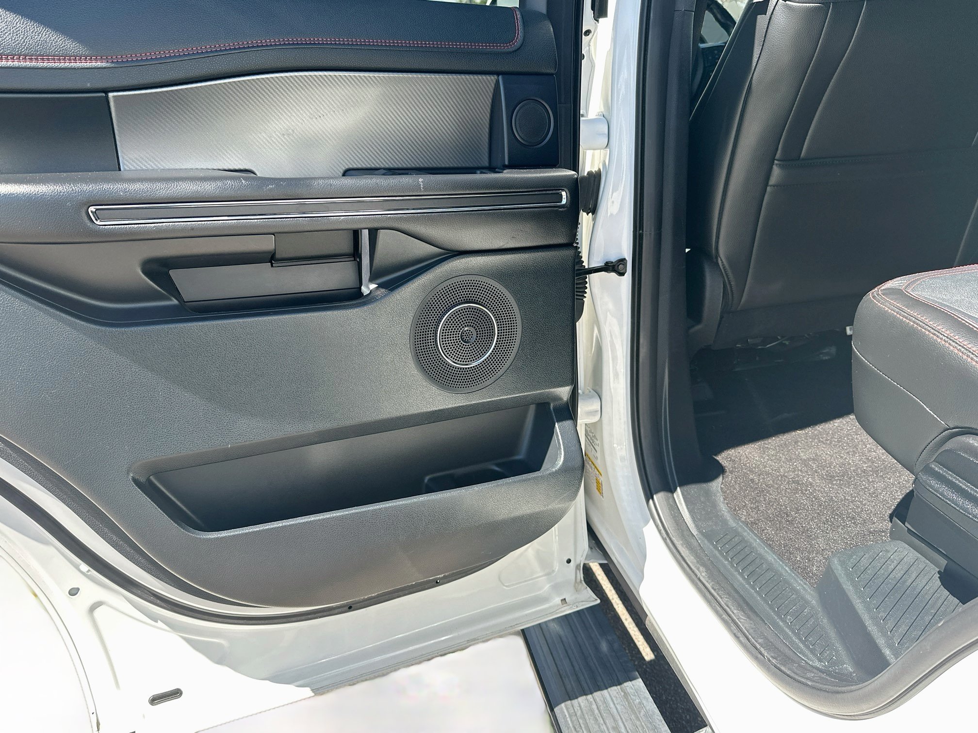 Used 2020 Ford Expedition Limited w/ Equipment Group 303A AWD/4WD image 26