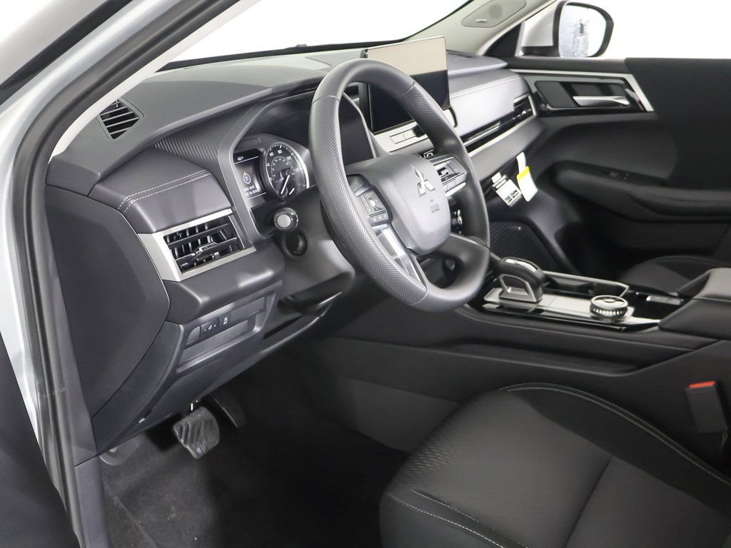 New 2026 Mitsubishi Outlander ES AWD/4WD image 24