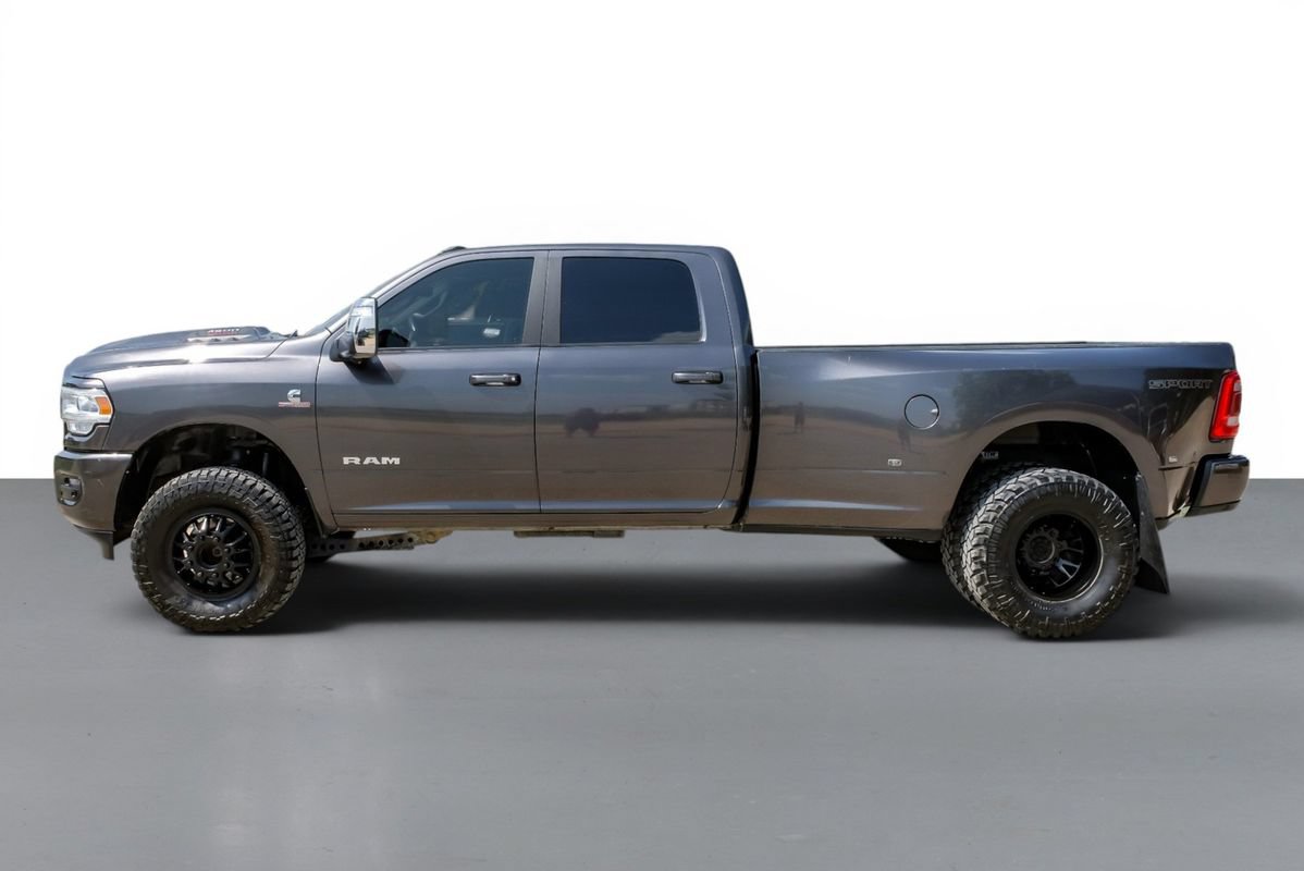 Used 2023 RAM 3500 Laramie AWD/4WD image 9