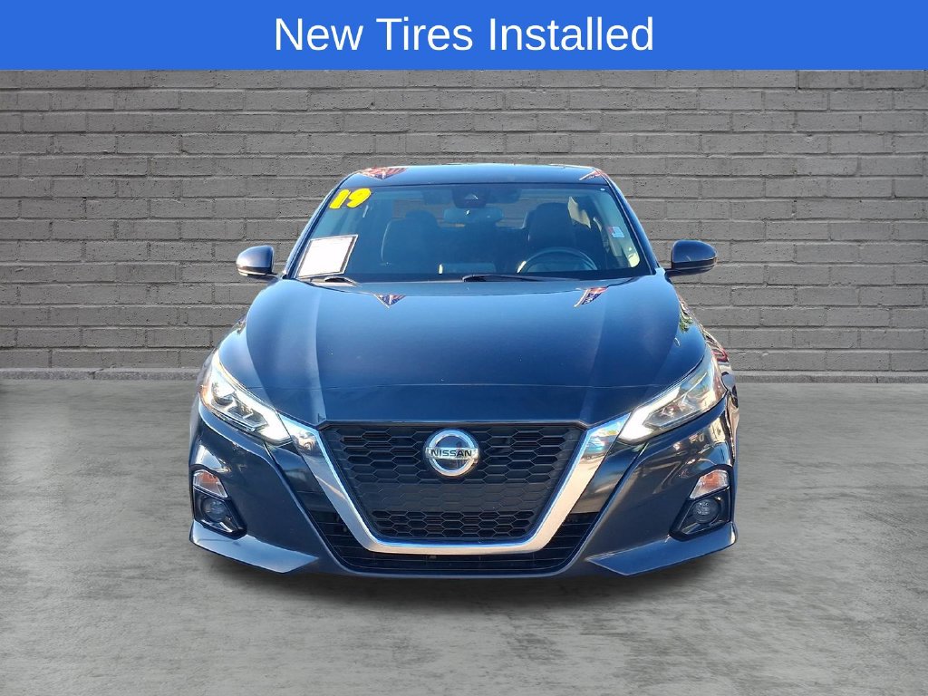 Used 2019 Nissan Altima 2.5 SV FWD image 2