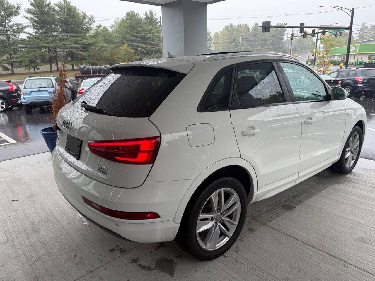 Used 2018 Audi Q3 2.0T Premium w/ Convenience Package image 7