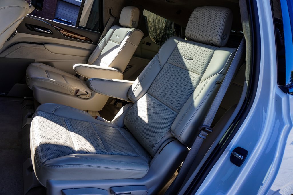 Used 2021 Cadillac Escalade Sport Platinum image 9