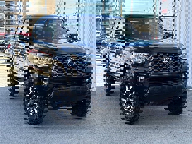 Used 2023 Toyota Tacoma TRD Sport image 2