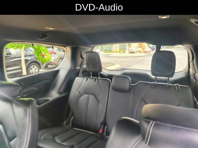 Used 2019 Chrysler Pacifica Touring-L Plus w/ S Appearance Package FWD image 12