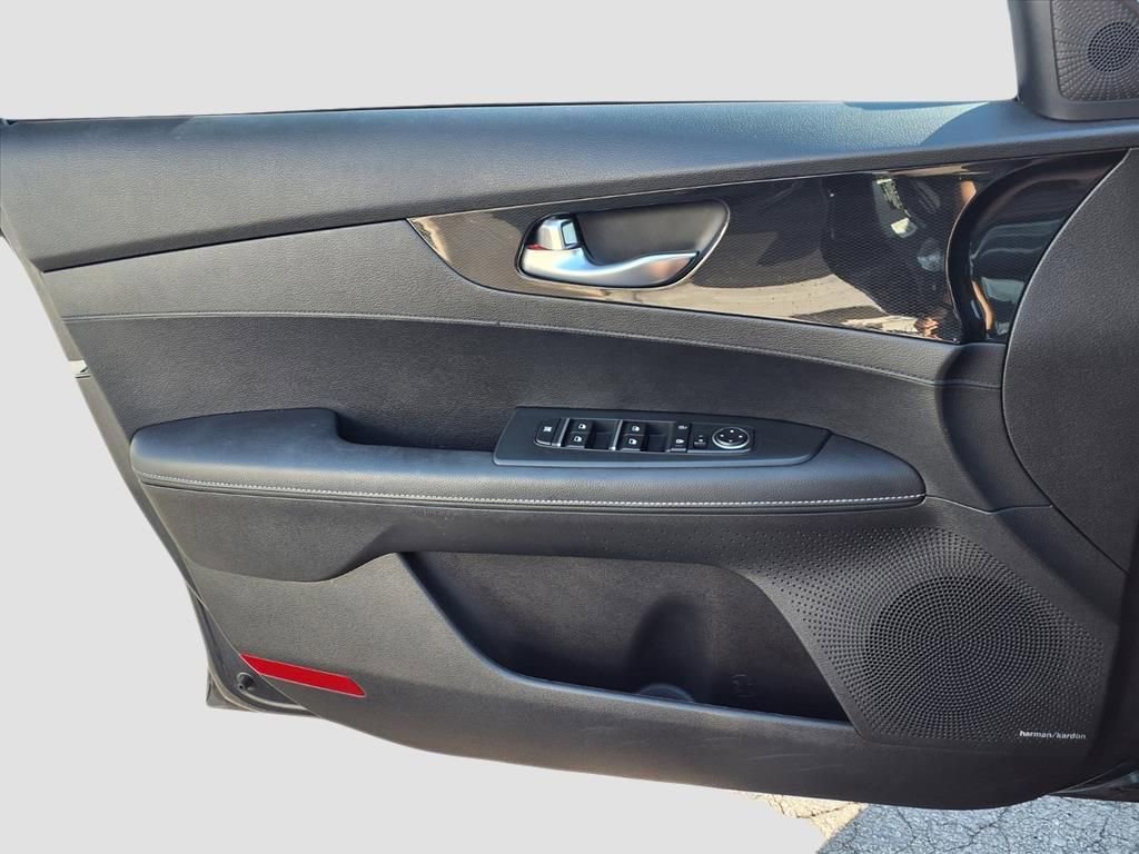 Used 2021 Kia Forte GT-Line w/ GT-Line Premium Package image 27