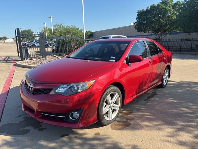 Used 2012 Toyota Camry SE FWD image 1
