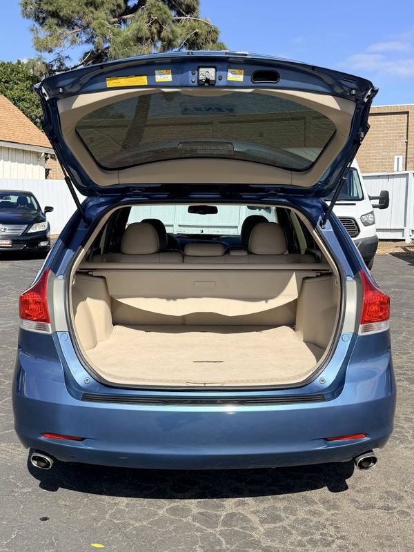 Used 2010 Toyota Venza w/ Leather Pkg FWD image 16