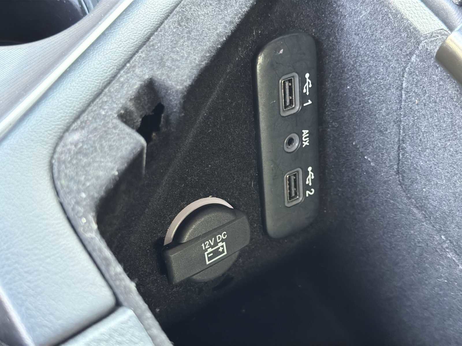 Used 2021 Dodge Challenger SXT image 24