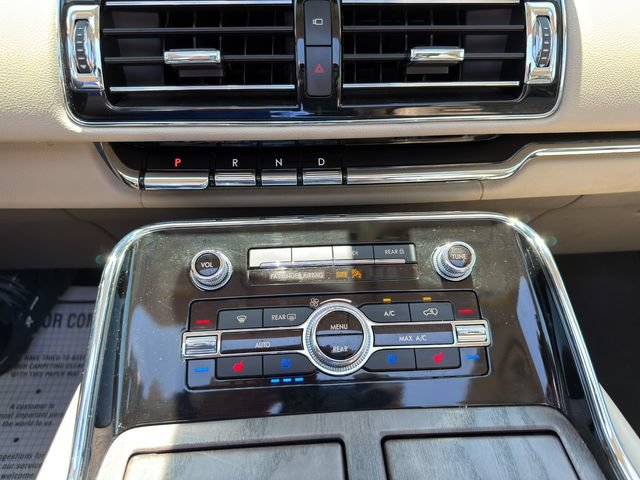 Used 2024 Lincoln Navigator Premiere AWD/4WD image 43